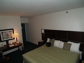 Niagara Plaza Hotel By Fairbridge 外观 照片