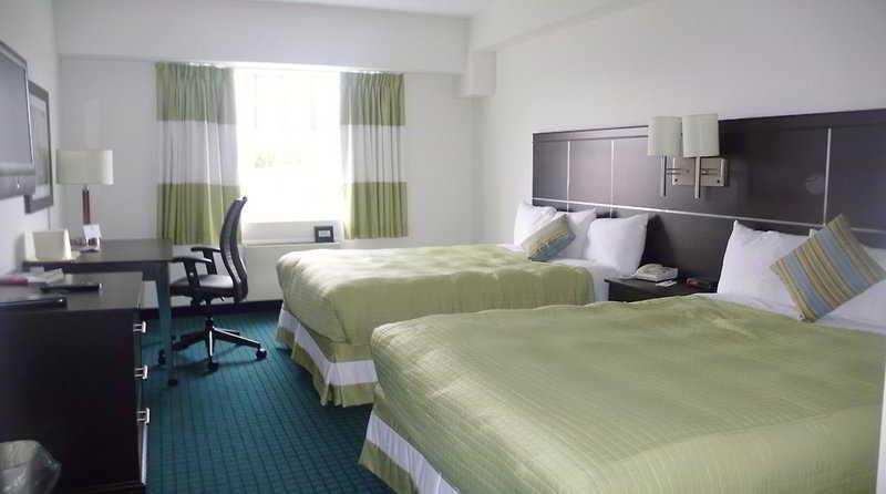 Niagara Plaza Hotel By Fairbridge 客房 照片